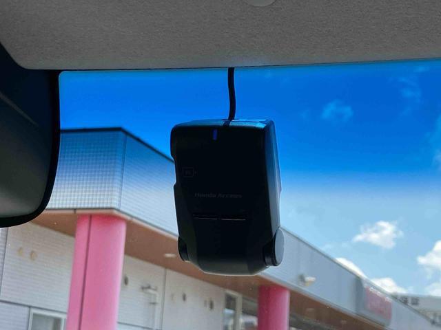 Ｎ−ＢＯＸカスタムＧ　ＳＳパッケージ　ナビゲーション　電動スライドドア保証１年間距離無制限付き　両側電動スライドドア　ナビゲーション　両側電動スライドドア　オートライト　前席シートヒーター　ＨＩＤヘッドライト　サイドエアバッグ（東京都）の中古車