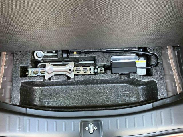 Ｎ−ＢＯＸカスタムＧ　ＳＳパッケージ　ナビゲーション　電動スライドドア保証１年間距離無制限付き　両側電動スライドドア　ナビゲーション　両側電動スライドドア　オートライト　前席シートヒーター　ＨＩＤヘッドライト　サイドエアバッグ（東京都）の中古車