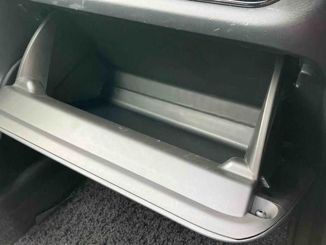 アクアＸ−アーバン　ナビゲーション　キーフリーシステム保証　まごころ保証　１年間・走行距離無制限付き　ナビゲーション　キーフリーシステム　パワーウインドウ　電動格納ドアミラー　ＡＢＳ　オートエアコン（東京都）の中古車
