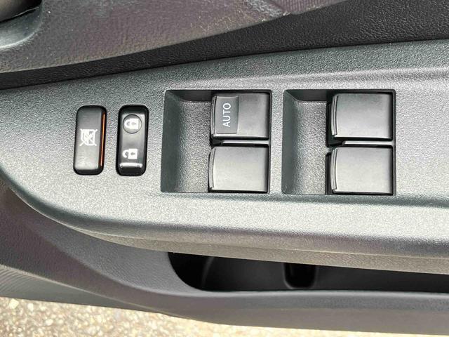 ラクティスＸ　ナビゲーション　ＥＴＣ車載器　バックカメラ保証　まごころ保証　１年間・走行距離無制限付き　キーレスエントリー　バックカメラ　ＥＴＣ車載器　ナビゲーション　電動格納ドアミラー（東京都）の中古車