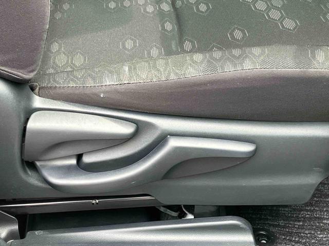 ラクティスＸ　ナビゲーション　ＥＴＣ車載器　バックカメラ保証　まごころ保証　１年間・走行距離無制限付き　キーレスエントリー　バックカメラ　ＥＴＣ車載器　ナビゲーション　電動格納ドアミラー（東京都）の中古車