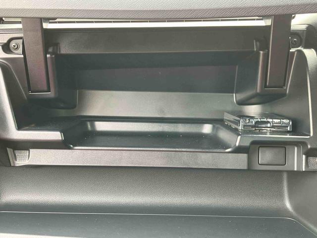 ラクティスＸ　ナビゲーション　ＥＴＣ車載器　バックカメラ保証　まごころ保証　１年間・走行距離無制限付き　キーレスエントリー　バックカメラ　ＥＴＣ車載器　ナビゲーション　電動格納ドアミラー（東京都）の中古車
