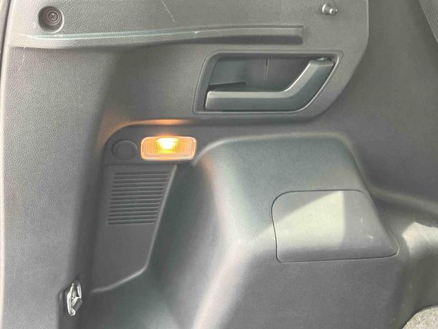 ラクティスＸ　ナビゲーション　ＥＴＣ車載器　バックカメラ保証　まごころ保証　１年間・走行距離無制限付き　キーレスエントリー　バックカメラ　ＥＴＣ車載器　ナビゲーション　電動格納ドアミラー（東京都）の中古車