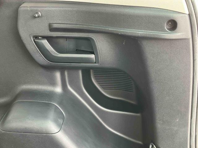 ラクティスＸ　ナビゲーション　ＥＴＣ車載器　バックカメラ保証　まごころ保証　１年間・走行距離無制限付き　キーレスエントリー　バックカメラ　ＥＴＣ車載器　ナビゲーション　電動格納ドアミラー（東京都）の中古車
