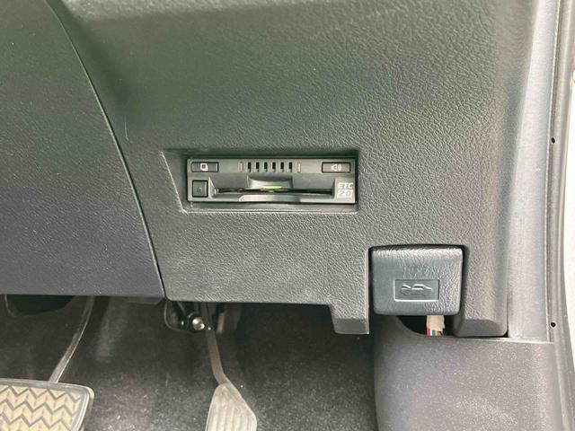 カローラフィールダー１．５Ｇ　ナビゲーション　ＥＴＣ車載器　キーレス保証１年間距離無制限付き　ナビゲーション　ＥＴＣ車載器　バックカメラ　Ｂｌｕｅｔｏｏｔｈ接続　キーレスエントリー　オートエアコン（東京都）の中古車