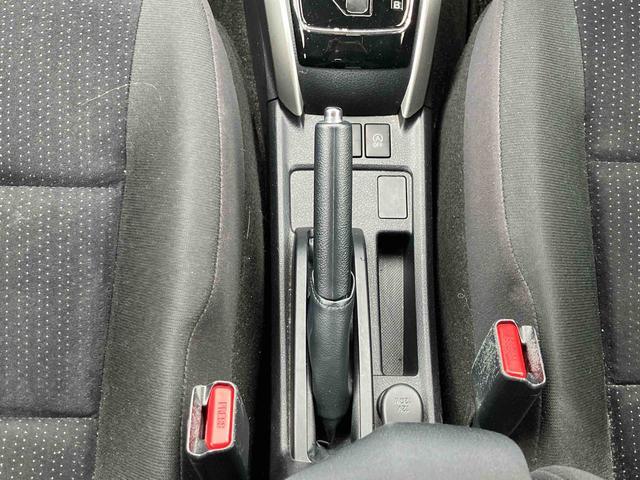 カローラフィールダー１．５Ｇ　ナビゲーション　ＥＴＣ車載器　キーレス保証１年間距離無制限付き　ナビゲーション　ＥＴＣ車載器　バックカメラ　Ｂｌｕｅｔｏｏｔｈ接続　キーレスエントリー　オートエアコン（東京都）の中古車