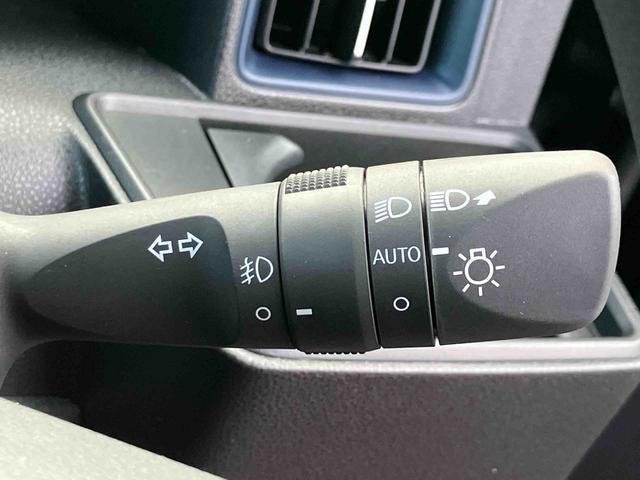 タントカスタムＸ　届出済未使用車　　両側電動スライドドア保証１年間距離無制限付き　アダプティブクルーズコントロール　レーンキープコントロール　パノラマモニター対応カメラ　電動パーキングブレーキ　両側電動スライドドア　ＬＥＤヘッドランプ　ＵＳＢ（東京都）の中古車