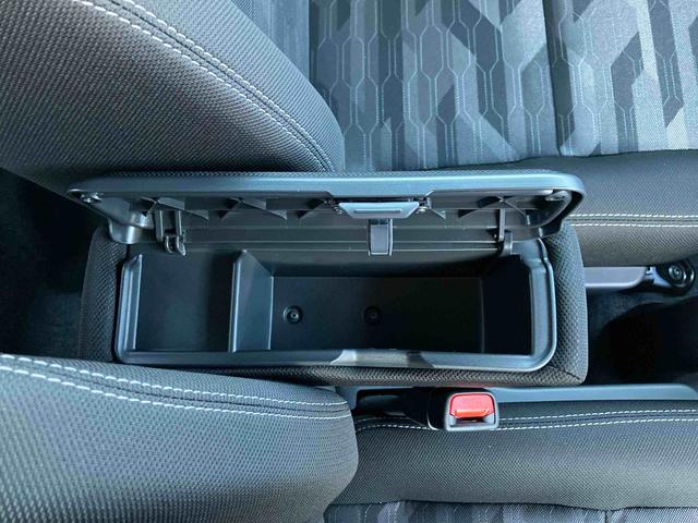 タフトＧターボ　クロムベンチャー　届け出済み未使用車登録済み未使用車　クロムベンチャーモデル　インタークーラーターボ　バックカメラ　両席シートヒーター　アダプティブクルーズコントロール　レーンキープコントロール　電動パーキングブレーキ　コーナーセンサー（東京都）の中古車