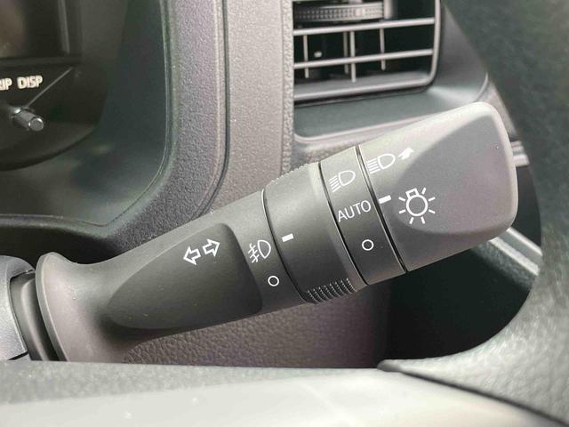 ハイゼットカーゴクルーズ 届け出済み未使用車 キーフリーシステムFR専用CVT 電動格納式ミラー LEDヘッドランプ&LEDフォグランプ オーバーヘッドコンソール 6コーナーセンサー キーフリーシステム&プッシュボタンスタート LED大型荷室灯 12インチタイヤ(東京都)の中古車