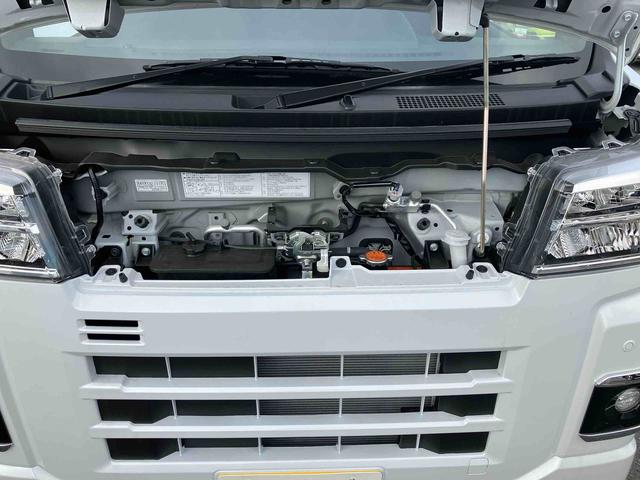 ハイゼットカーゴクルーズ 届け出済み未使用車 キーフリーシステムFR専用CVT 電動格納式ミラー LEDヘッドランプ&LEDフォグランプ オーバーヘッドコンソール 6コーナーセンサー キーフリーシステム&プッシュボタンスタート LED大型荷室灯 12インチタイヤ(東京都)の中古車