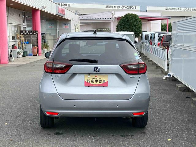 フィットｅ：ＨＥＶホーム保証　まごころ保証　１年間・走行距離無制限付き（東京都）の中古車