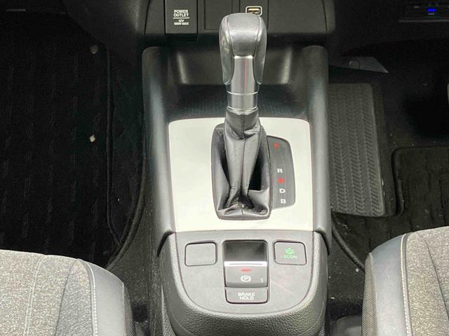 フィットｅ：ＨＥＶホーム保証　まごころ保証　１年間・走行距離無制限付き（東京都）の中古車