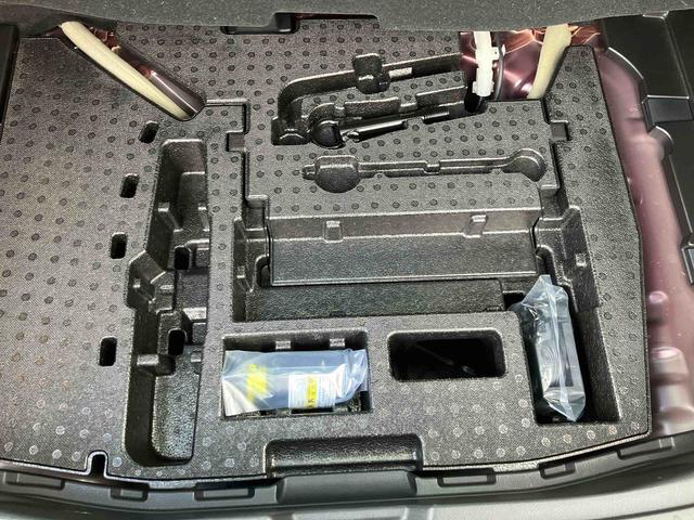 ノートＸ　ナビゲーション　ＥＴＣ車載器　ドライブレコーダー保証　まごころ保証　１年間・走行距離無制限付き　ナビゲーション　ＥＴＣ車載器　ドライブレコーダー　電動パーキングブレーキ　キーフリーシステム　クルーズコントロール（東京都）の中古車