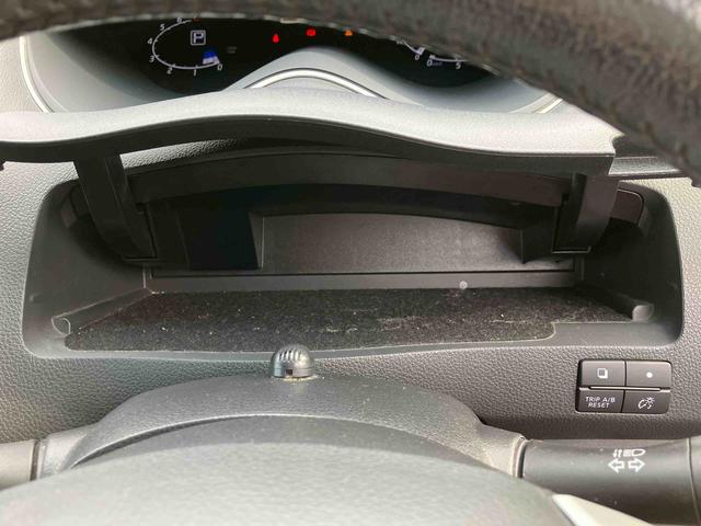 セレナハイウェイスター　Ｖセレクション＋セーフティ　ＳＨＶ保証　まごころ保証　１年間・走行距離無制限付き（東京都）の中古車