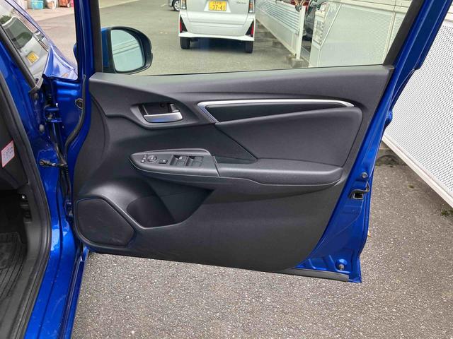 フィットハイブリッドＬ　ホンダセンシング保証　まごころ保証　１年間・走行距離無制限付き（東京都）の中古車