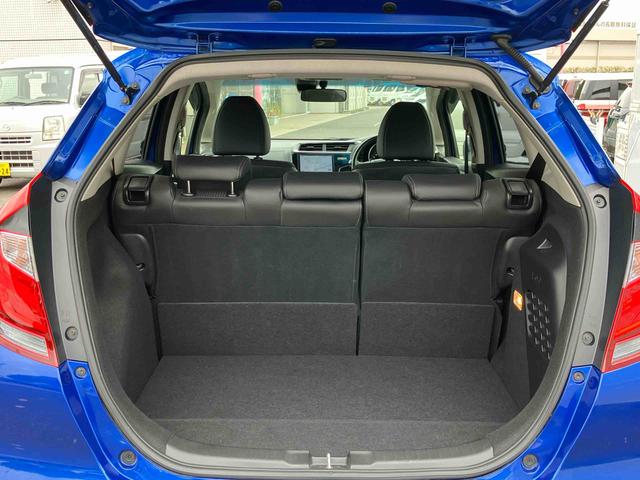 フィットハイブリッドＬ　ホンダセンシング保証　まごころ保証　１年間・走行距離無制限付き（東京都）の中古車