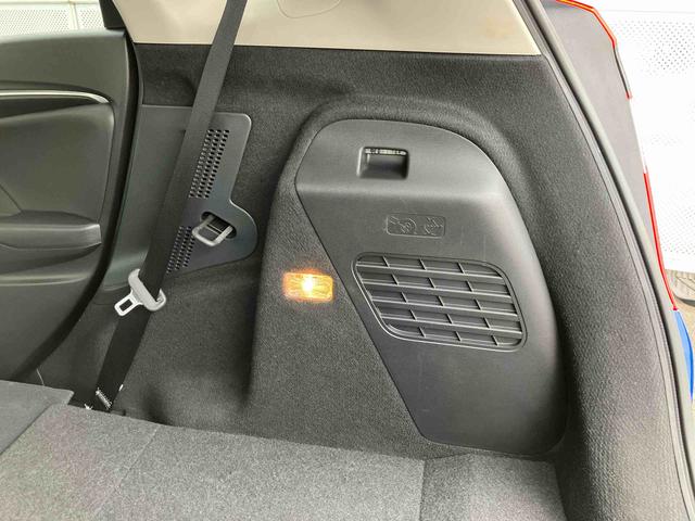 フィットハイブリッドＬ　ホンダセンシング保証　まごころ保証　１年間・走行距離無制限付き（東京都）の中古車