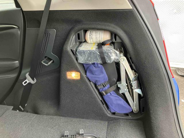 フィットハイブリッドＬ　ホンダセンシング保証　まごころ保証　１年間・走行距離無制限付き（東京都）の中古車