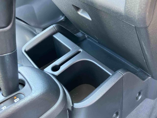 ハイゼットトラックスタンダード車検整備２年付き　ＦＲ専用ＣＶＴ　パートタイム４輪駆動　マルチリフレクターヘッドランプ　ＡＭ／ＦＭ付きラジオ　６コーナーセンサー　三方開き　荷台フロア長２０３０ｍｍ　荷台幅１４１０ｍｍ　オートライト（東京都）の中古車