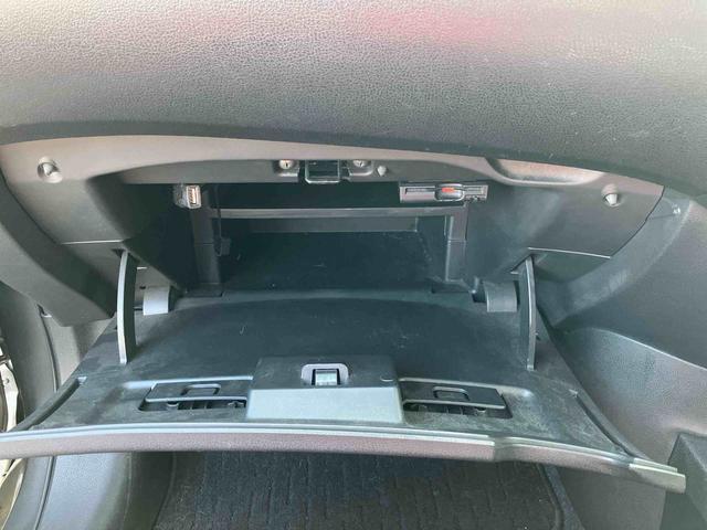 ノートX ナビゲーション ETC車載器 全方位カメラ保証 まごころ保証 1年間・走行距離無制限付き ナビゲーション ETC車載器 全方位カメラ 運転席シートリフター パワーウインドウ マニュアルエアコン パワーウインドウ キーフリーシステム(東京都)の中古車