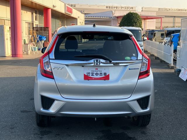 フィットハイブリッドLパッケージ保証 まごころ保証 1年間・走行距離無制限付き(東京都)の中古車