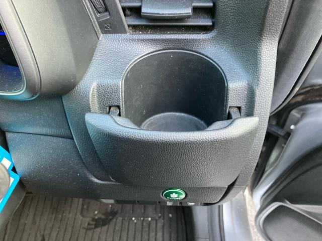 フィットハイブリッドLパッケージ保証 まごころ保証 1年間・走行距離無制限付き(東京都)の中古車