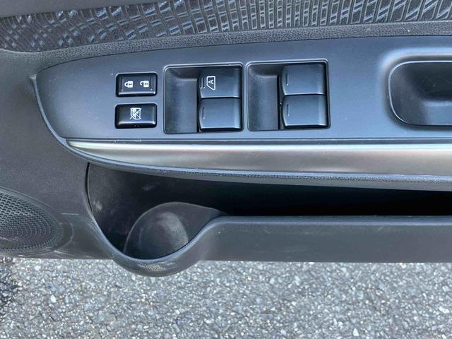 ノートメダリスト 純正ナビ ETC車載器 ドライブレコーダー保証1年間距離無制限付き 純正ナビゲーション ETC車載器 ドライブレコーダー 全方位カメラ 電動格納ドアミラー HIDヘッドランプ キーフリーシステム オートライト(東京都)の中古車