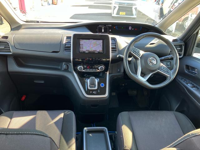 セレナｅ−パワー　ハイウェイスター保証　まごころ保証　１年間・走行距離無制限付き（東京都）の中古車