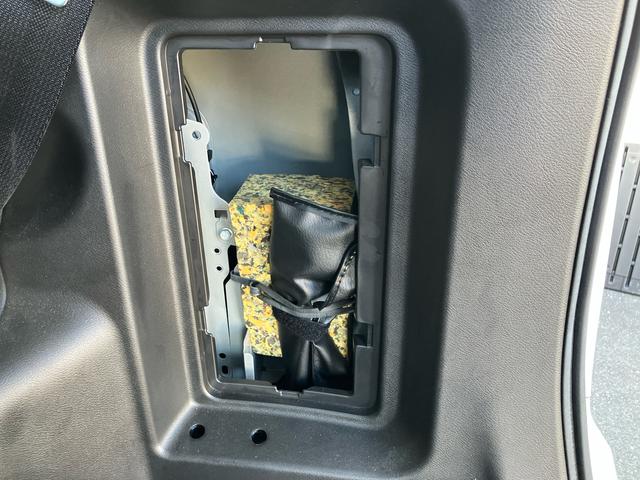 セレナｅ−パワー　ハイウェイスター保証　まごころ保証　１年間・走行距離無制限付き（東京都）の中古車