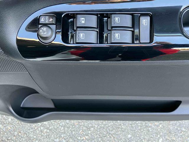 ムーヴキャンバスＧブラックアクセントＶＳ　ＳＡIIIパノラマモニター対応カメラ　純正７型ワイドエントリーナビ　純正ＥＴＣ　前後ナビ連動式ドライブレコーダー　両側電動スライドドア　運転席シートヒーター　ＬＥＤヘッドランプ　置きラクボックス　ＵＳＢソケット（東京都）の中古車