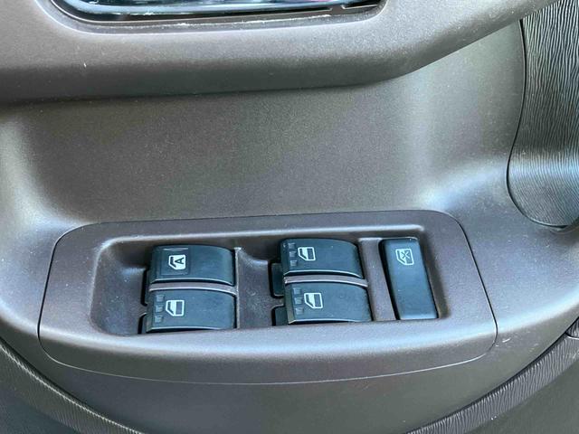 パッソ1.0X Lパッケージ・キリリ販売店保証1年間・走行距離無制限 純正7型オールインワンナビ バックカメラ 純正ETC マルチリフレクターヘッドランプ キーフリーシステム オートエアコン 14インチラジアルタイヤ(東京都)の中古車