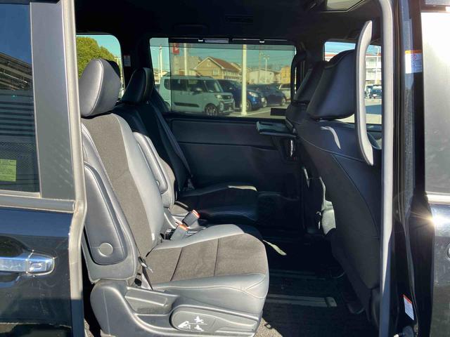 ノアSi ダブルバイビーIII ナビ バックカメラ ETC2.0保証 新車保証・まごころ保証 1年間・走行距離無制限付き 純正9型オールインワンナビ バックカメラ 純正ETC2.0 後席モニター 両側電動スライドドア オートクルーズコントロール USBソケット(東京都)の中古車