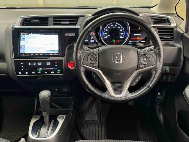 フィット１３Ｇ・Ｌ　ホンダセンシング　ナビ　バックカメラ　ＥＴＣ保証　まごころ保証　１年間・走行距離無制限付き　ナビゲーション　ＥＴＣ車載器　キーフリーシステム　ＬＥＤヘッドランプ　オートライト　クルーズコントロール　オートエアコン　パワーウインドウ（東京都）の中古車