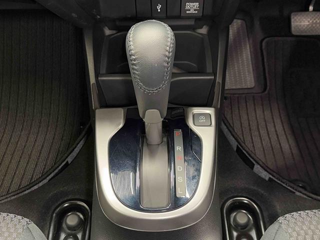 フィット１３Ｇ・Ｌ　ホンダセンシング　ナビ　バックカメラ　ＥＴＣ保証　まごころ保証　１年間・走行距離無制限付き　ナビゲーション　ＥＴＣ車載器　キーフリーシステム　ＬＥＤヘッドランプ　オートライト　クルーズコントロール　オートエアコン　パワーウインドウ（東京都）の中古車