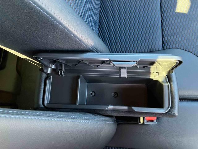 タントカスタムＲＳリミテッド　届け出済み未使用車保証　新車保証・まごころ保証　１年間・走行距離無制限付き・両ドア電動スライドドアスイッチ・プッシュスタート・ＬＥＤヘッドライト装備（東京都）の中古車