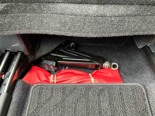ロッキープレミアムＧ　ＨＥＶ　９インチディスプレイオーディオ装備保証　新車保証・まごころ保証　１年間・走行距離無制限付き・９インチディスプレイオーディオ装備・ＬＥＤヘッドライト装備・シートヒーター装備（東京都）の中古車