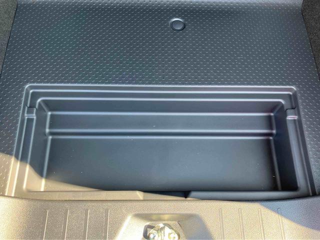 トールカスタムＧ　９インチディスプレイオーディオ　パノラマモニター保証　新車保証・まごころ保証　１年間・走行距離無制限付き・９インチディスプレイオーディオ装備・パノラマカメラ装備・ＬＥＤヘッドライト装備（東京都）の中古車
