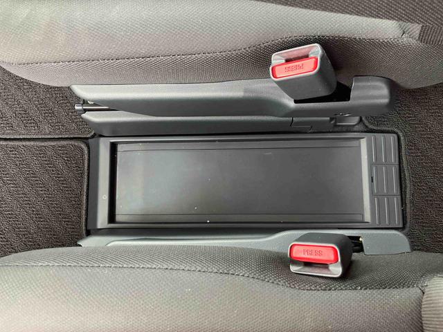 トールカスタムＧ　９インチディスプレイオーディオ　パノラマモニター保証　新車保証・まごころ保証　１年間・走行距離無制限付き・９インチディスプレイオーディオ装備・パノラマカメラ装備・ＬＥＤヘッドライト装備（東京都）の中古車