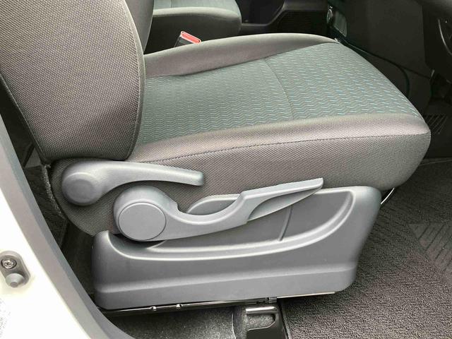 トールカスタムＧ　９インチディスプレイオーディオ　パノラマモニター保証　新車保証・まごころ保証　１年間・走行距離無制限付き・９インチディスプレイオーディオ装備・パノラマカメラ装備・ＬＥＤヘッドライト装備（東京都）の中古車