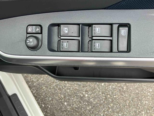 トールカスタムＧ　９インチディスプレイオーディオ　パノラマモニター保証　新車保証・まごころ保証　１年間・走行距離無制限付き・９インチディスプレイオーディオ装備・パノラマカメラ装備・ＬＥＤヘッドライト装備（東京都）の中古車