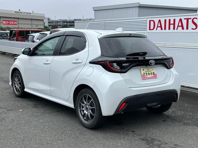 ヤリス 中古車 Ｇ　ナビ・バックカメラ・ＥＴＣ装備保証　新車保証・まごころ保証　１年間・走行距離無制限付き・ナビ・バックカメラ・ＥＴＣ装備・ＬＥＤヘッドライト装備