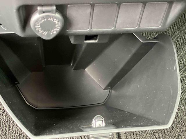 トールカスタムG ターボ 9インチディスプレイオーディオ装備保証 新車保証・まごころ保証 1年間・走行距離無制限付き・9インチディスプレイオーディオ装備・LEDヘッドライト装備・バックカメラ装備(東京都)の中古車