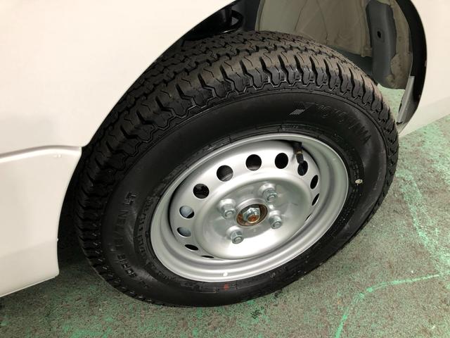 ハイゼットトラックジャンボスタンダード　４ＷＤ／走行６キロ／オートライト１年保証距離無制限　走行距離６キロ　４ＷＤ　ＡＴ車　助手席エアバッグ　クリアランスソナー　オートライト　アイドリングストップ　スペアキー（埼玉県）の中古車