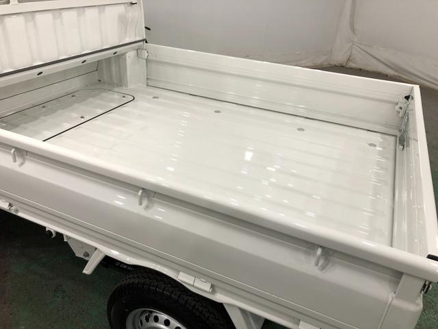 ハイゼットトラックジャンボスタンダード　４ＷＤ／走行６キロ／オートライト１年保証距離無制限　走行距離６キロ　４ＷＤ　ＡＴ車　助手席エアバッグ　クリアランスソナー　オートライト　アイドリングストップ　スペアキー（埼玉県）の中古車