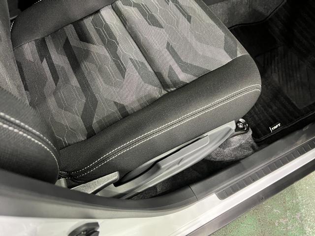 タフトＧ　クロムベンチャー　走行１１３４キロ／ＬＥＤヘッドライト一年保証・走行距離無制限　走行１１３４キロ　サイドエアバック　クリアランスソナー　オートマチックハイビーム　オートライト　ＬＥＤヘッドライト　シートヒーター（埼玉県）の中古車