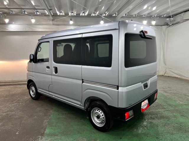ハイゼットカーゴＤＸ　走行５８２キロ／クリアランスソナー／オートライト一年保証・走行距離無制限　走行５８２キロ　助手席エアバック　オートライト　オートマチックハイビーム　クリアランスソナー　アイドリングストップ（埼玉県）の中古車