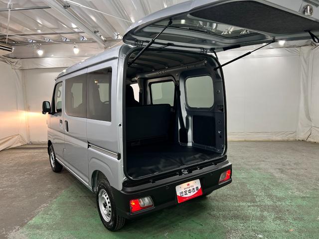 ハイゼットカーゴＤＸ　走行５８２キロ／クリアランスソナー／オートライト一年保証・走行距離無制限　走行５８２キロ　助手席エアバック　オートライト　オートマチックハイビーム　クリアランスソナー　アイドリングストップ（埼玉県）の中古車