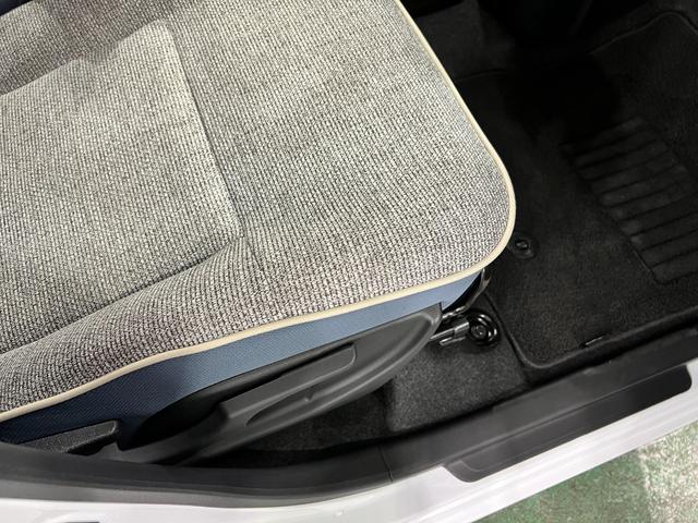 ムーヴキャンバスストライプスＧ　走行２６８２キロ／クリアランスソナー一年保証・走行距離無制限　走行２６８２キロ　サイドエアバック　クリアランスソナー　オートマチックハイビーム　オートライト　ＬＥＤヘッドライト　ベンチシート　シートヒーター　両側電動スライドドア（埼玉県）の中古車