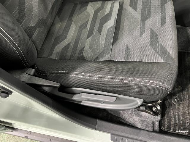 タフトＧ　ダーククロムベンチャー　走行１３０８キロ／オートライト一年保証・走行距離無制限　走行１３０８キロ　サイドエアバック　クリアランスソナー　オートマチックハイビーム　オートライト　ＬＥＤヘッドライ　シートヒーター（埼玉県）の中古車