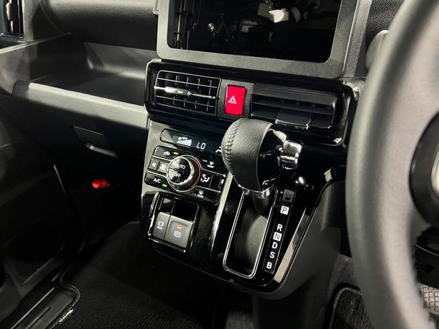 タントカスタムＲＳリミテッド　走行９０７０キロ／両側電動スライド一年保証・走行距離無制限　走行９０７０キロ　サイドエアバック　クリアランスソナー　オートマチックハイビーム　オートライト　ＬＥＤヘッドライト　ベンチシート　シートヒーター　両側電動スライドドア（埼玉県）の中古車